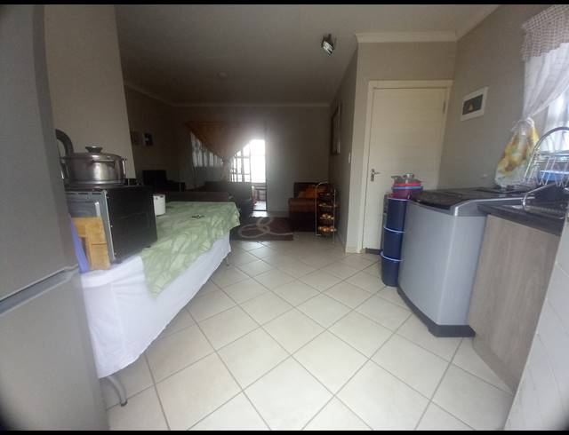 2 BEDROOM FREEHOLD FOR SALE IN CRYSTAL PARK